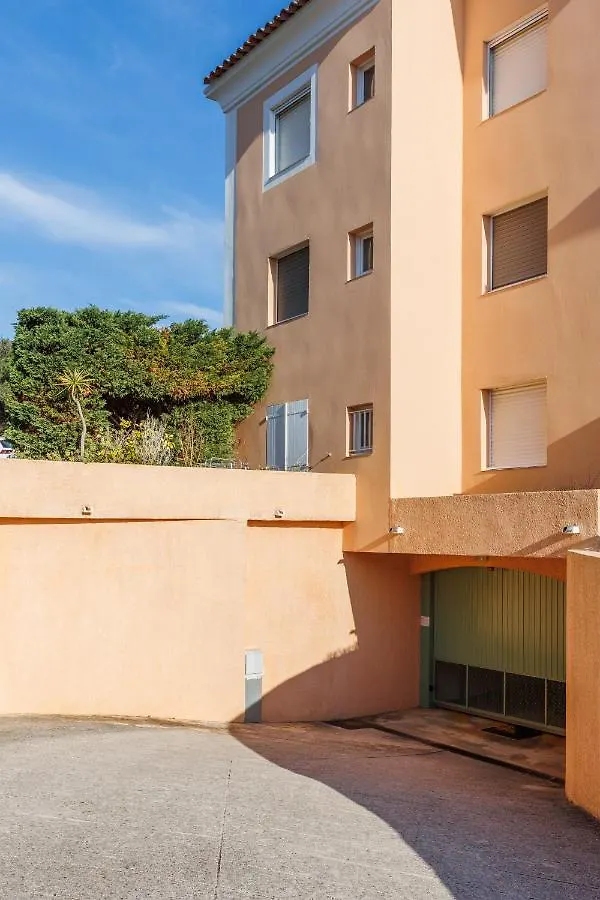 Appartement Le Merou De Vacances Giens à Hyères 0*,  France